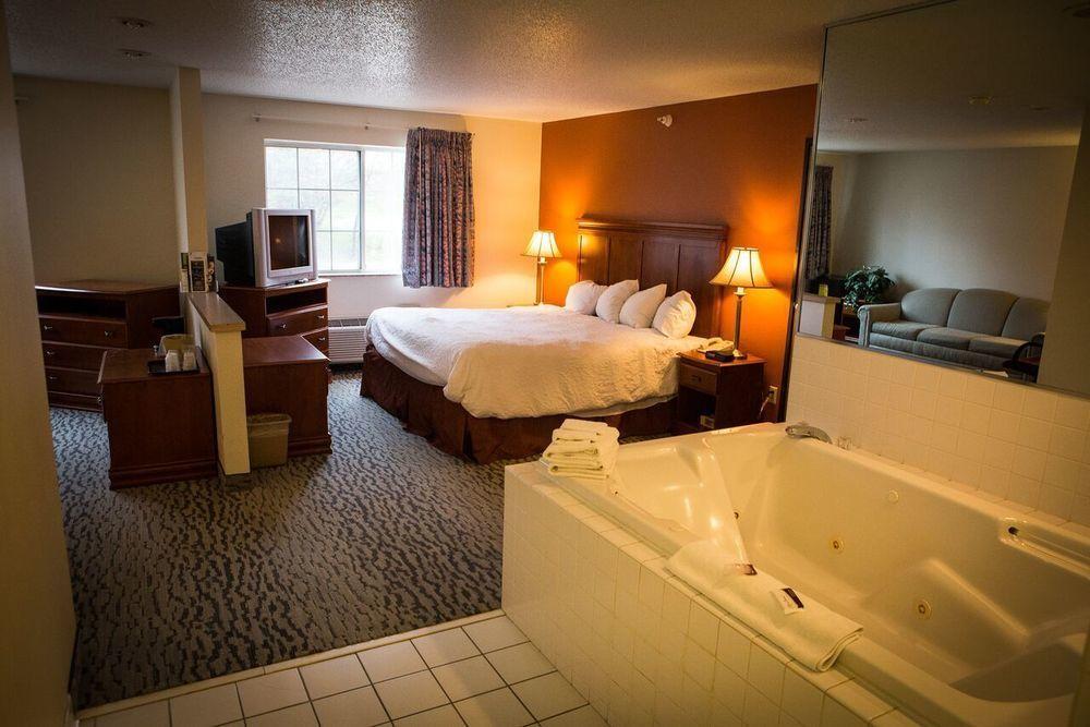 Regency Inn & Suites Anoka Zewnętrze zdjęcie